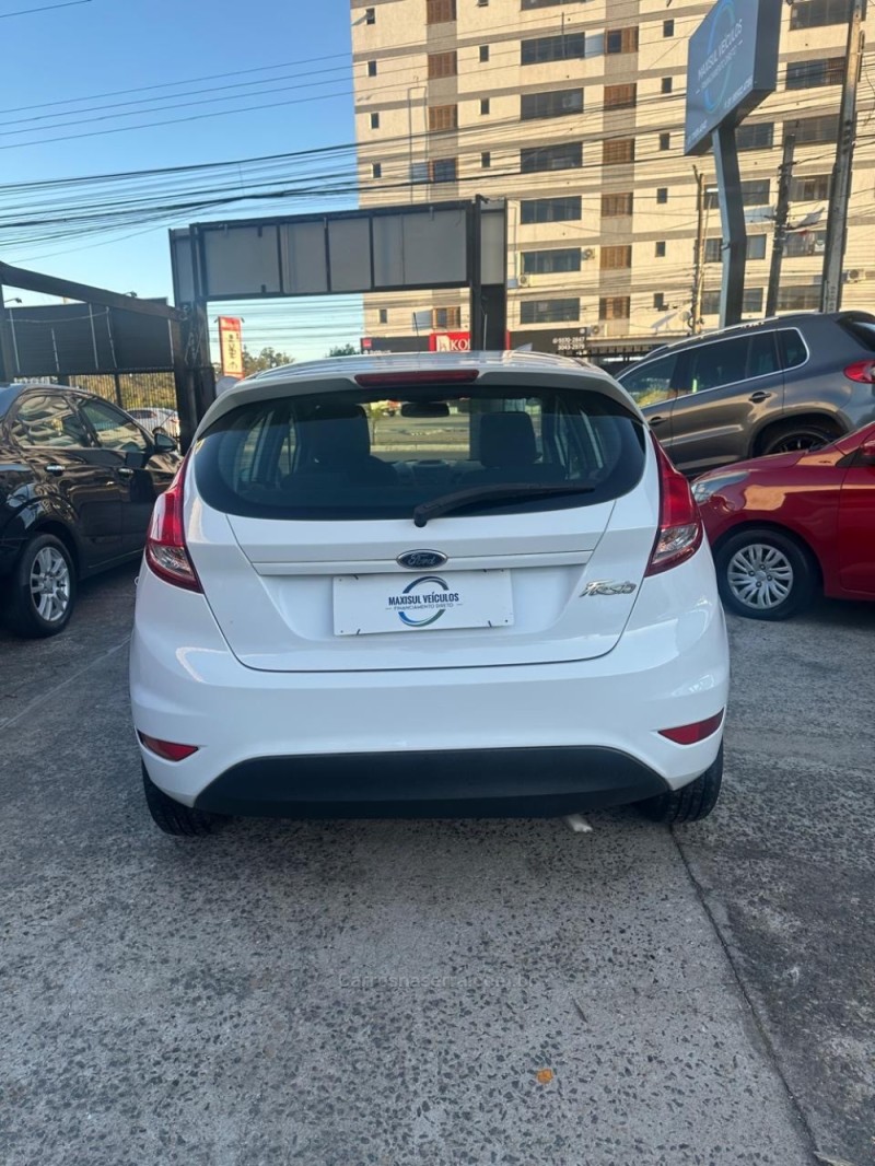 FIESTA 1.5 SE HATCH 16V FLEX 4P MANUAL - 2014 - GRAVATAí
