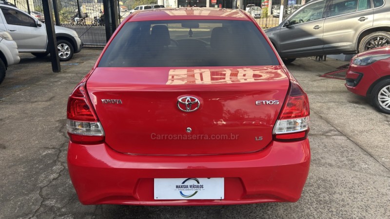 ETIOS 1.5 X PLUS SEDAN 16V FLEX 4P MANUAL - 2020 - GRAVATAí
