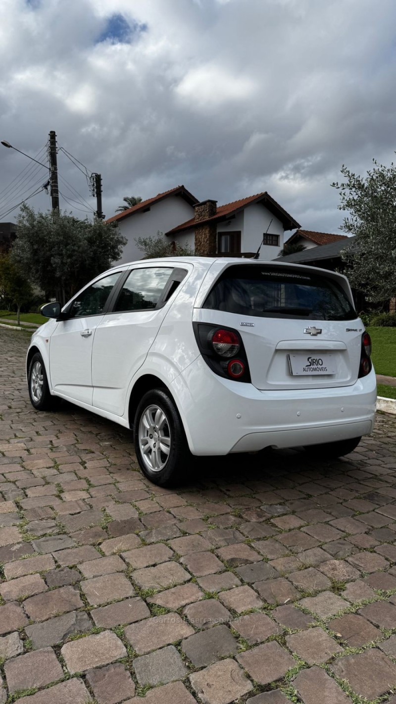 SONIC 1.6 LT 16V FLEX 4P MANUAL - 2013 - LAJEADO