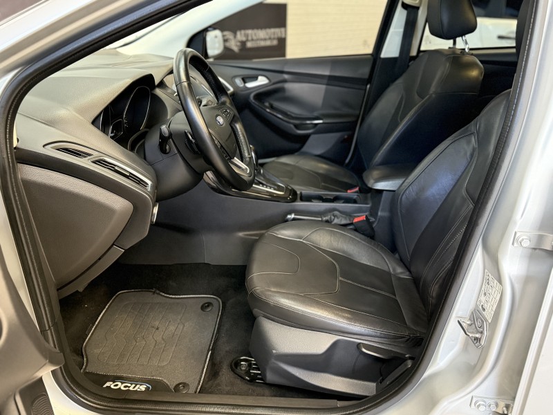 FOCUS 2.0 TITANIUM HATCH 16V FLEX 4P AUTOMÁTICO - 2017 - CAXIAS DO SUL