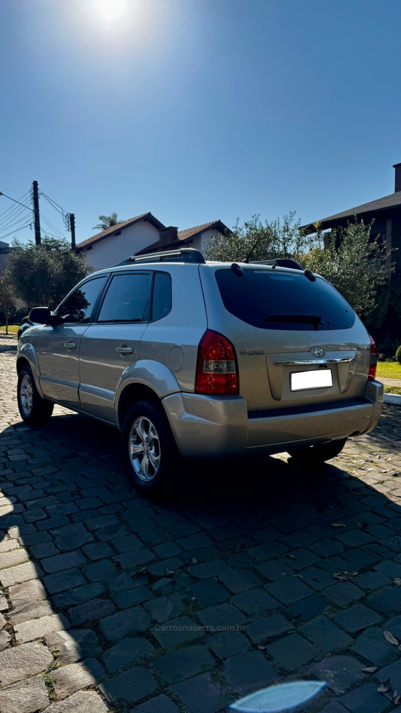 TUCSON 2.0 MPFI GLS 16V 143CV 2WD GASOLINA 4P AUTOMÁTICO - 2013 - LAJEADO
