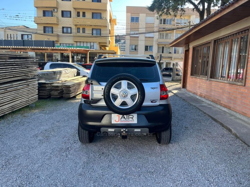 CROSSFOX 1.6 MI FLEX 8V 4P MANUAL - 2006 - GARIBALDI