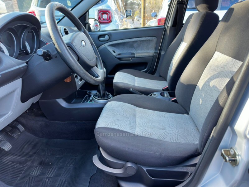 FIESTA 1.6 MPI CLASS SEDAN 8V FLEX 4P MANUAL - 2010 - CANELA