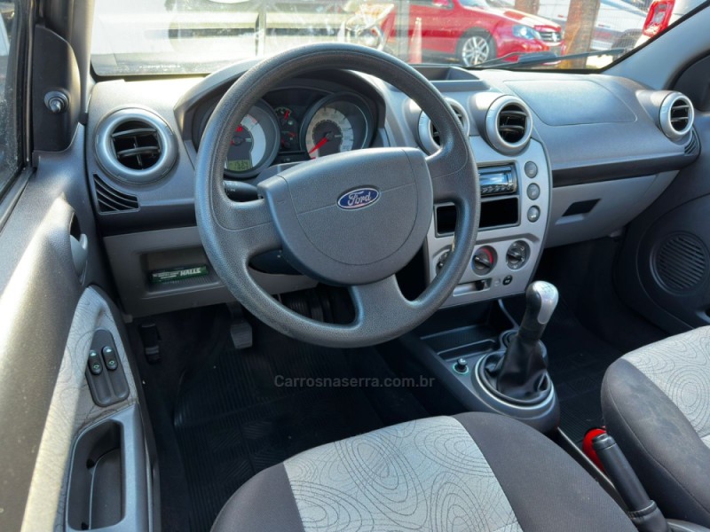 FIESTA 1.6 MPI CLASS SEDAN 8V FLEX 4P MANUAL - 2010 - CANELA