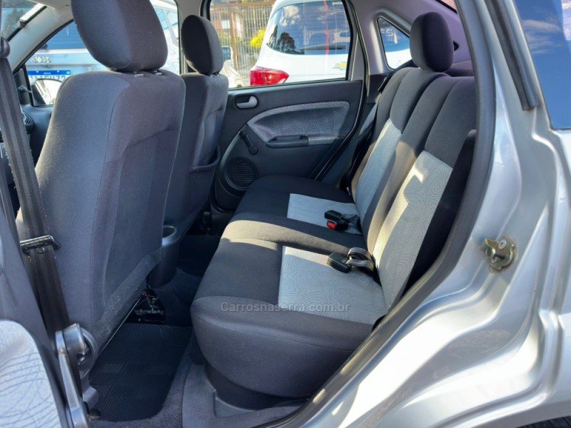 FIESTA 1.6 MPI CLASS SEDAN 8V FLEX 4P MANUAL - 2010 - CANELA