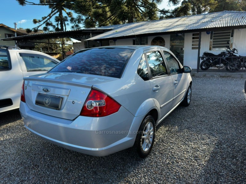 FIESTA 1.6 MPI CLASS SEDAN 8V FLEX 4P MANUAL - 2010 - CANELA