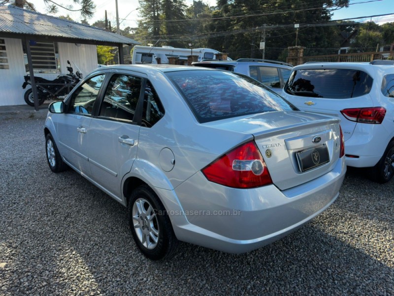 FIESTA 1.6 MPI CLASS SEDAN 8V FLEX 4P MANUAL - 2010 - CANELA
