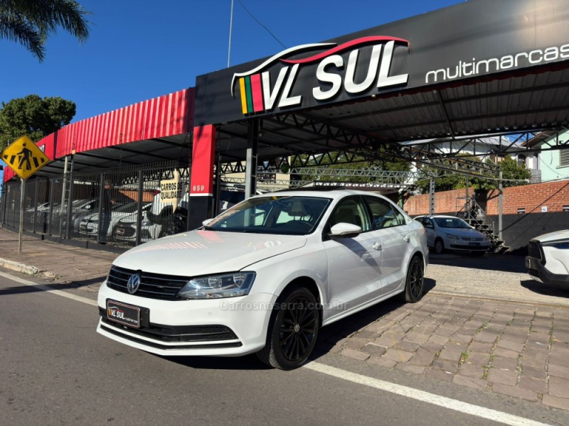 JETTA 2.0 COMFORTLINE FLEX 4P TIPTRONIC - 2015 - CAXIAS DO SUL