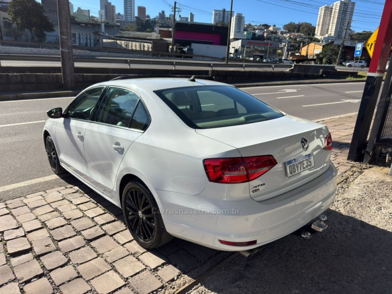 JETTA 2.0 COMFORTLINE FLEX 4P TIPTRONIC - 2015 - CAXIAS DO SUL