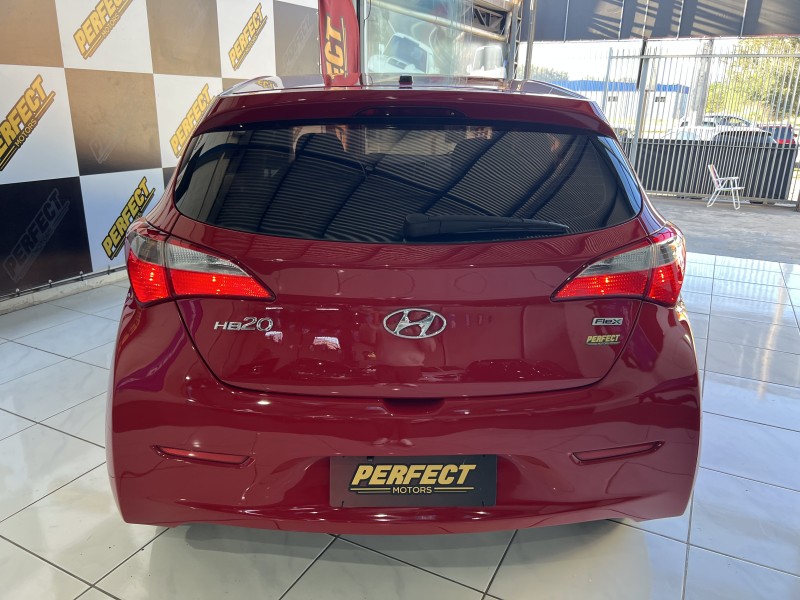 HB20 1.0 COMFORT 12V FLEX 4P MANUAL - 2014 - PORTãO