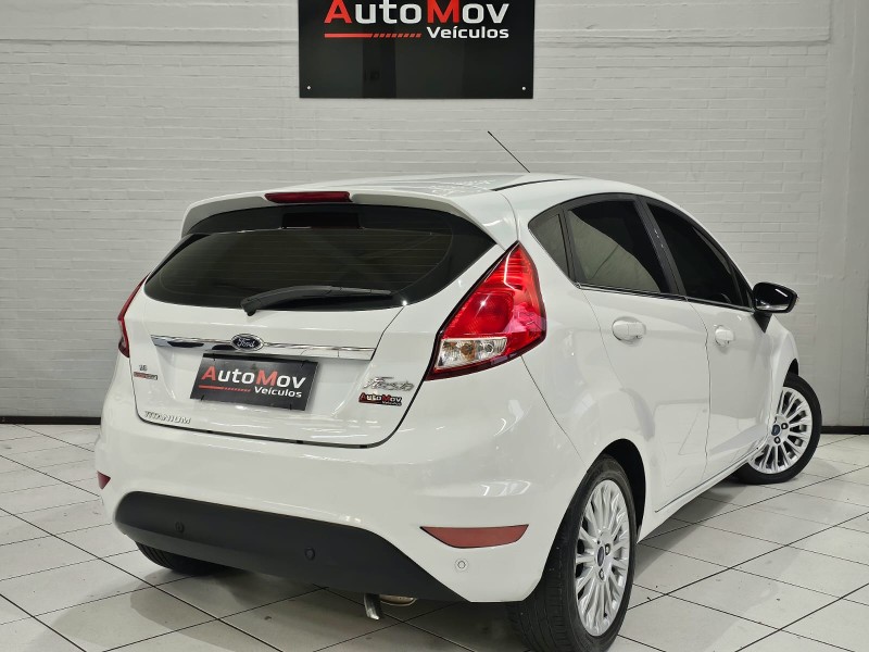 FIESTA 1.6 TITANIUM PLUS HATCH 16V FLEX 4P AUTOMÁTICO - 2014 - CAXIAS DO SUL