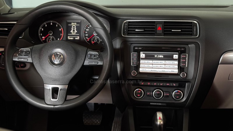 JETTA 2.0 TSI HIGHLINE 211CV GASOLINA 4P TIPTRONIC - 2013 - ESTâNCIA VELHA