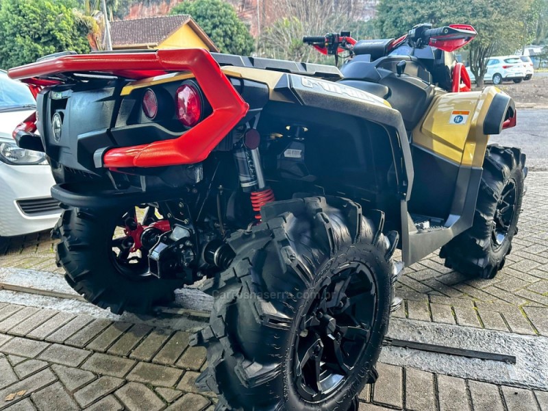 OUTLANDER 1000X MR - 2019 - TRêS COROAS