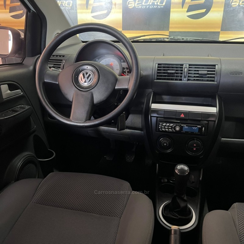 FOX 1.0 MI 8V FLEX 4P MANUAL - 2009 - PORTãO