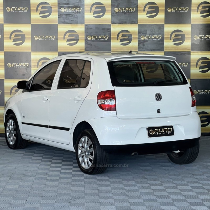 FOX 1.0 MI 8V FLEX 4P MANUAL - 2009 - PORTãO