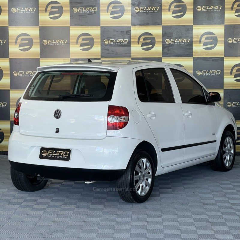 FOX 1.0 MI 8V FLEX 4P MANUAL - 2009 - PORTãO