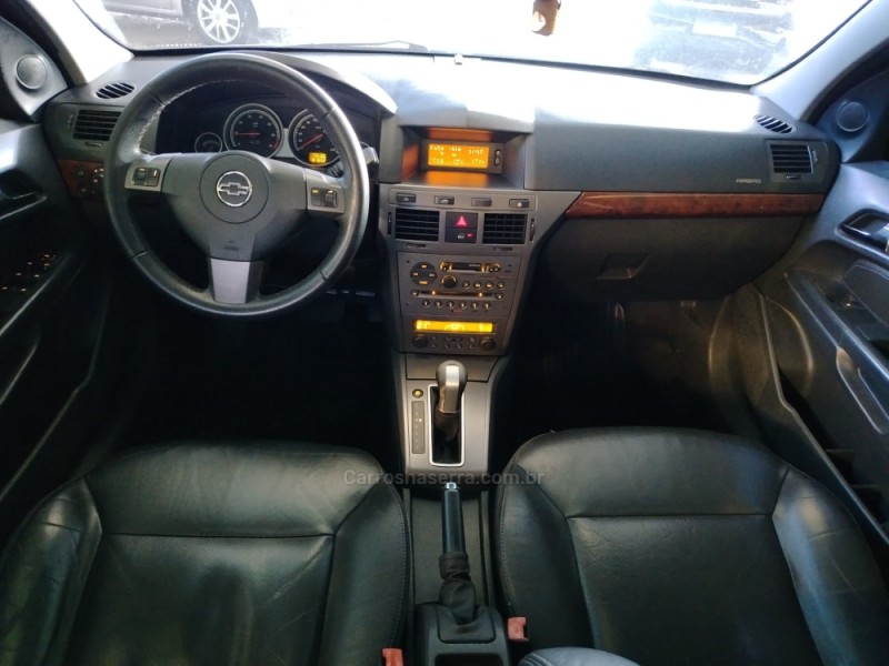 VECTRA 2.4 MPFI ELITE 16V FLEX 4P AUTOMÁTICO - 2006 - CAXIAS DO SUL