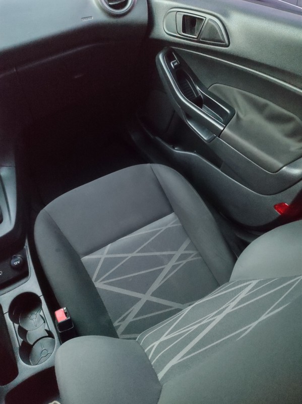 FIESTA 1.5 SE HATCH 16V FLEX 4P MANUAL - 2016 - VALE REAL