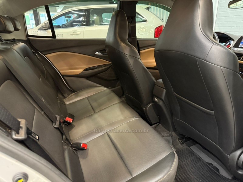 ONIX 1.0	PREMIER PLUS 12V TURBO FLEX 4P AUTOMÁTICO - 2020 - CAXIAS DO SUL