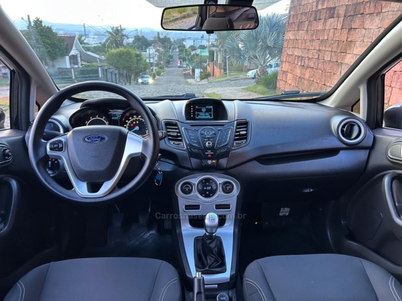 FIESTA 1.6 SE SEDAN 16V FLEX 4P MANUAL - 2016 - VENâNCIO AIRES