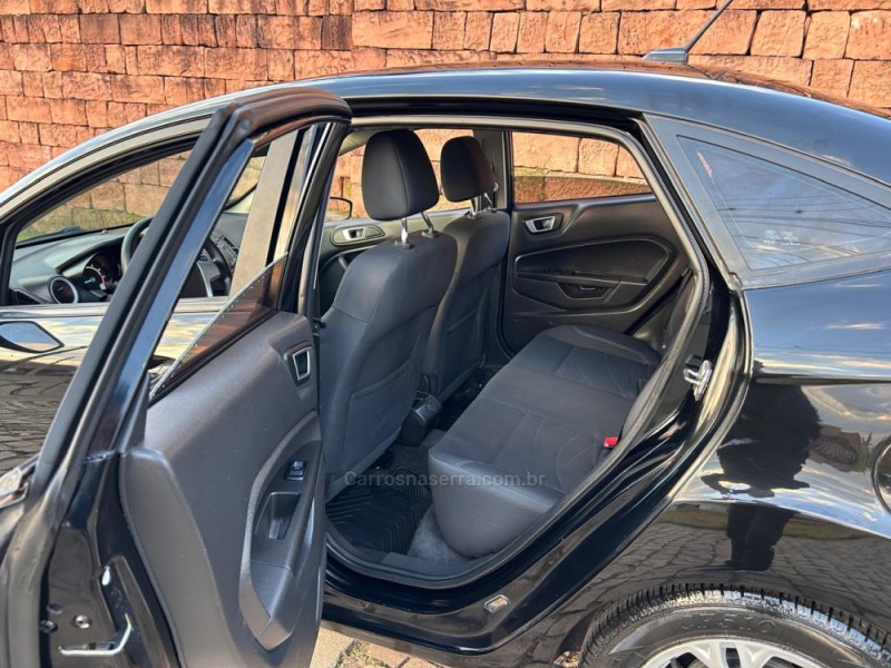 FIESTA 1.6 SE SEDAN 16V FLEX 4P MANUAL - 2016 - VENâNCIO AIRES