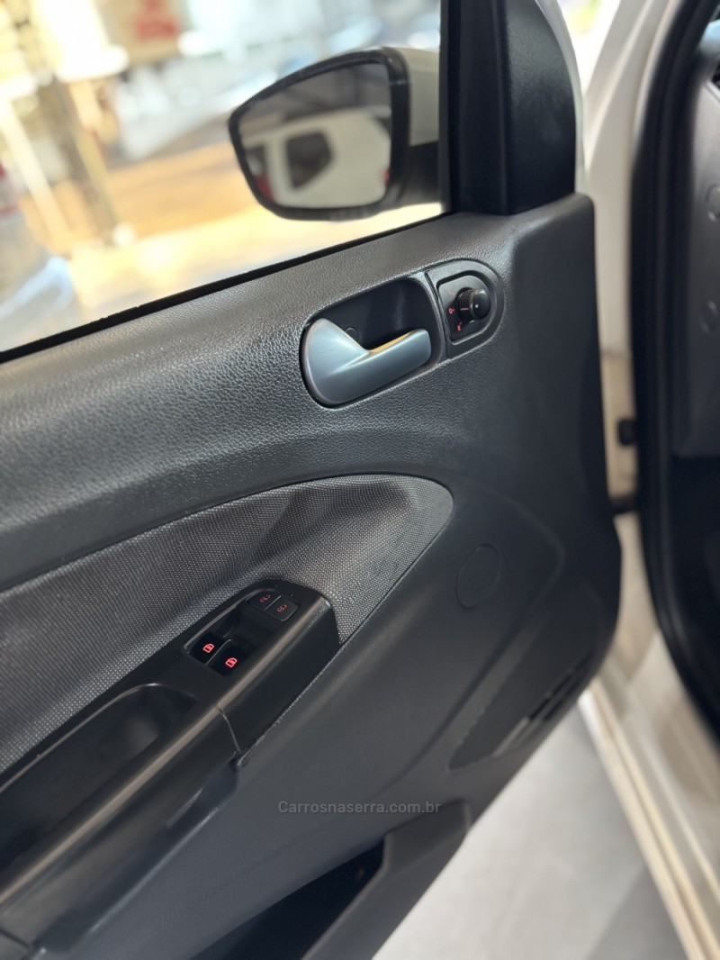 SAVEIRO 1.6 MI TROOPER CE 8V FLEX 2P MANUAL G.V - 2012 - SANANDUVA