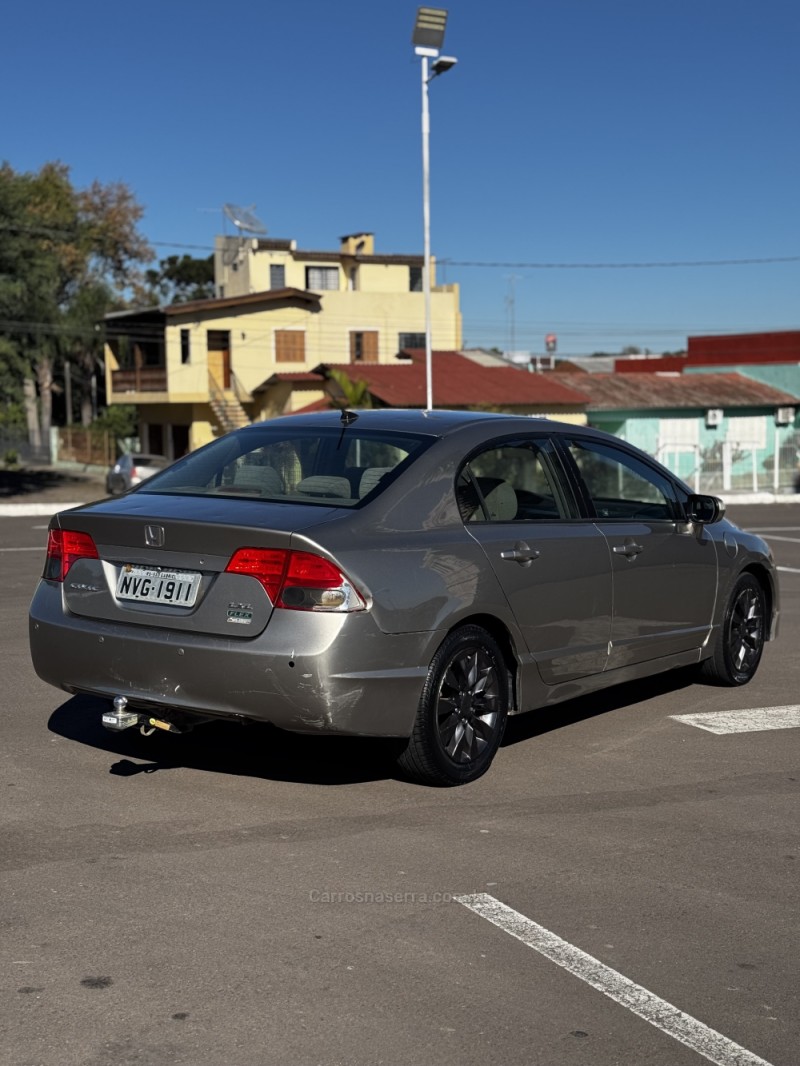 CIVIC 1.8 LXL 16V FLEX 4P MANUAL - 2011 - SANTA CRUZ DO SUL
