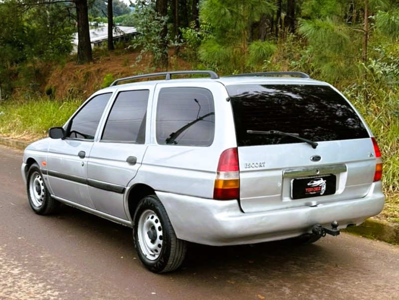 ESCORT 1.8 SW GLX 16V GASOLINA 4P MANUAL - 2002 - SãO SEBASTIãO DO CAí
