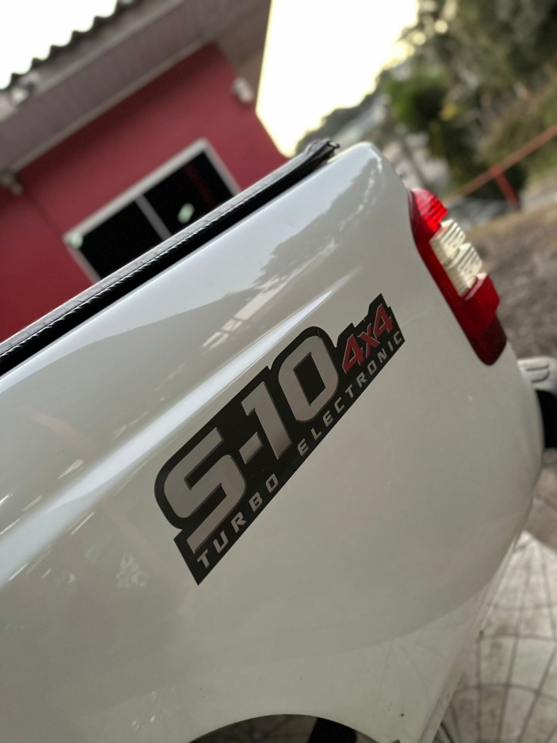 S10 2.8 COLINA 4X4 CS 12V TURBO ELECTRONIC INTERCOOLER DIESEL 2P MANUAL - 2011 - CAXIAS DO SUL