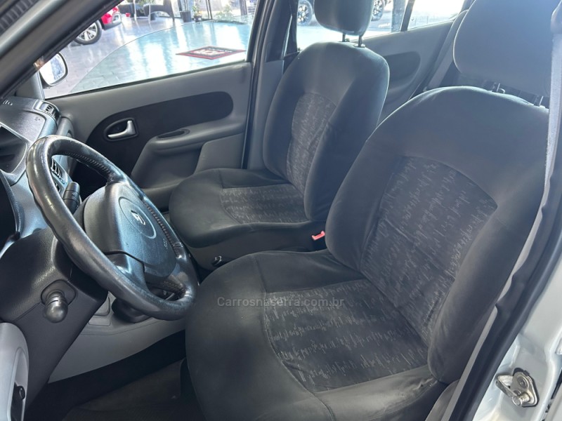 CLIO 1.6 PRIVILÉGE 16V FLEX 4P MANUAL - 2009 - CAXIAS DO SUL