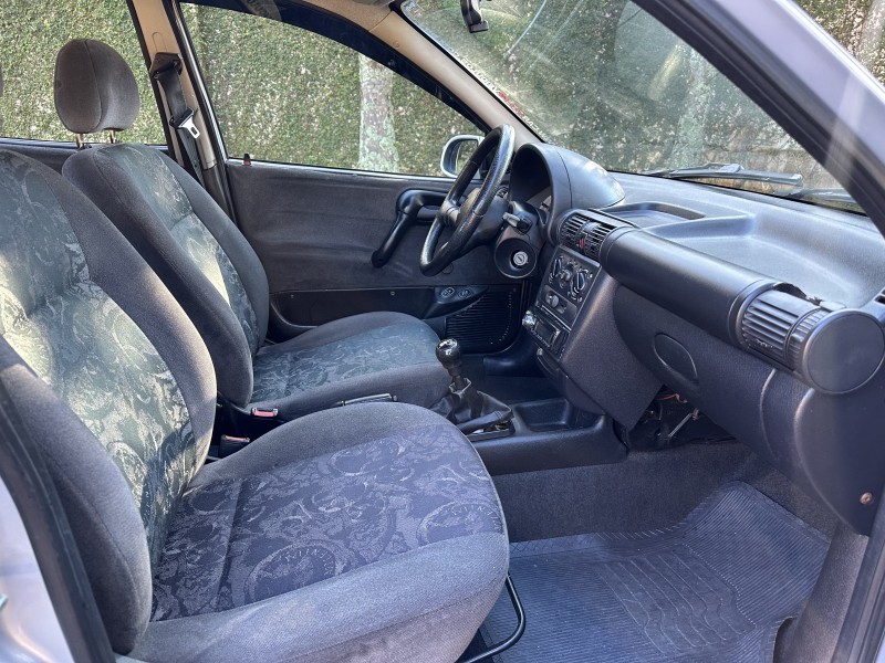 CORSA 1.0 MPFI MILENIUM 8V GASOLINA 4P MANUAL - 2002 - CAXIAS DO SUL