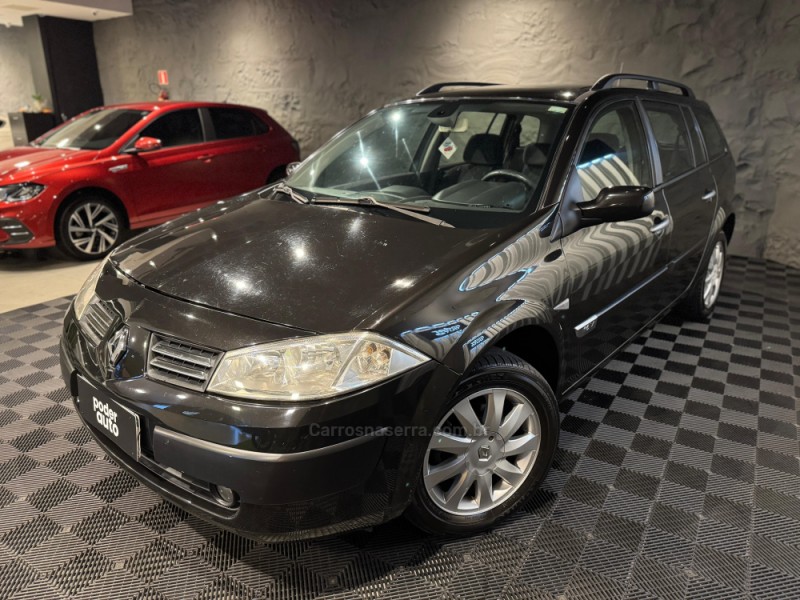 MÉGANE 1.6 DYNAMIQUE GRAND TOUR 16V FLEX 4P MANUAL - 2012 - FARROUPILHA