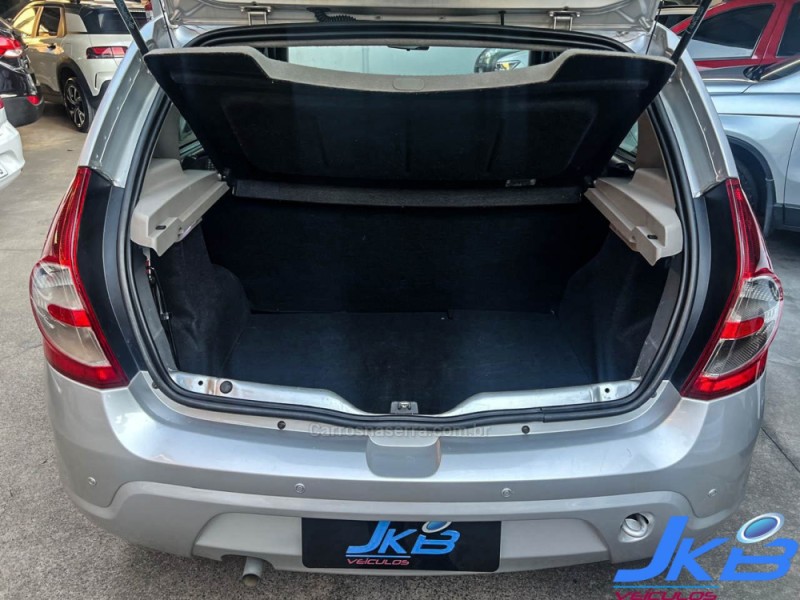 SANDERO 1.6 EXPRESSION 16V FLEX 4P MANUAL - 2011 - NOVO HAMBURGO