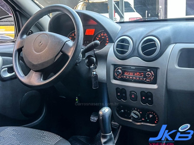 SANDERO 1.6 EXPRESSION 16V FLEX 4P MANUAL - 2011 - NOVO HAMBURGO