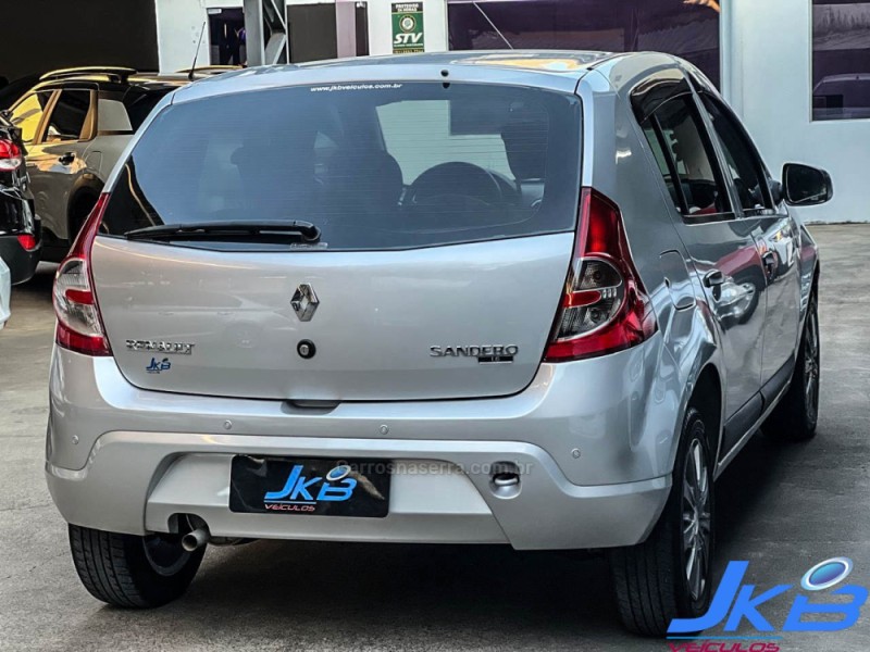 SANDERO 1.6 EXPRESSION 16V FLEX 4P MANUAL - 2011 - NOVO HAMBURGO