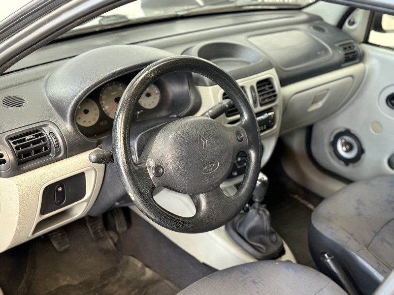 CLIO 1.0 AUTHENTIQUE 16V FLEX 4P MANUAL - 2006 - CAXIAS DO SUL
