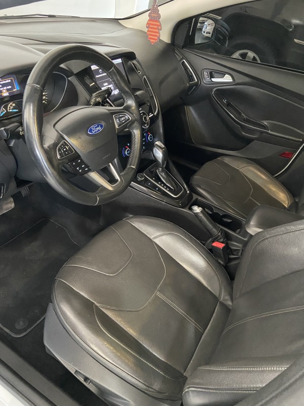 FOCUS 2.0 TITANIUM PLUS HATCH 16V FLEX 4P AUTO - 2016 - FARROUPILHA