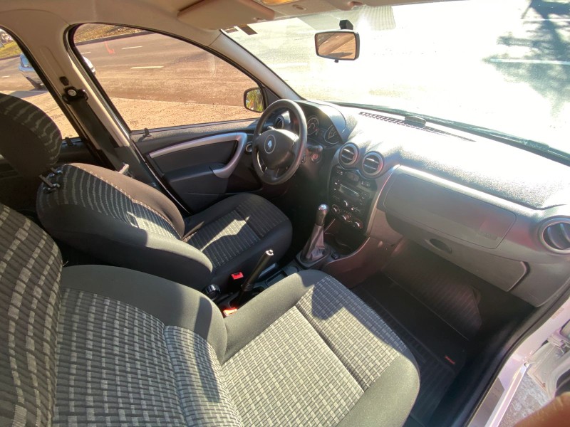 SANDERO 1.0 EXPRESSION 16V FLEX 4P MANUAL - 2014 - CAXIAS DO SUL