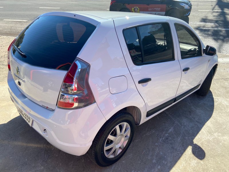 SANDERO 1.0 EXPRESSION 16V FLEX 4P MANUAL - 2014 - CAXIAS DO SUL
