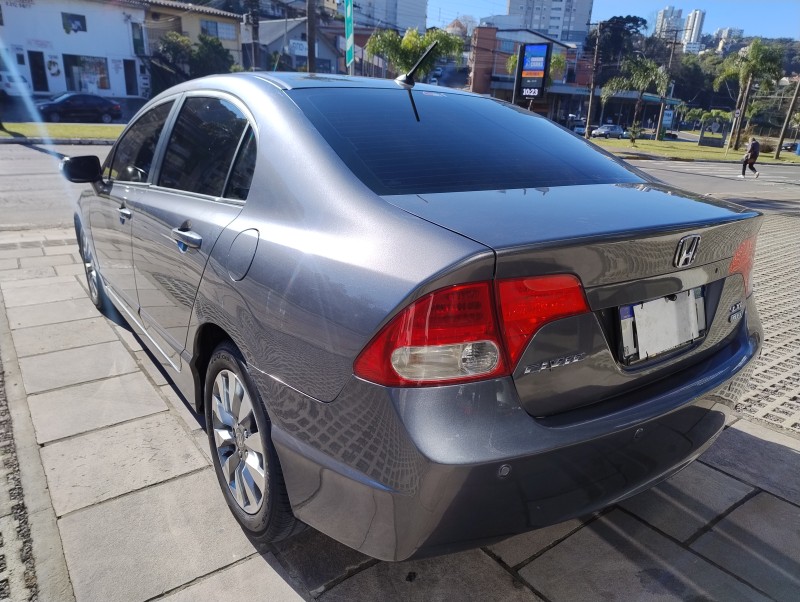 CIVIC 1.8 LXL SE 16V FLEX 4P MANUAL - 2011 - CAXIAS DO SUL