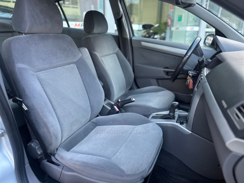 VECTRA 2.0 MPFI ELEGANCE 8V FLEX 4P AUTOMÁTICO - 2011 - TUPANDI