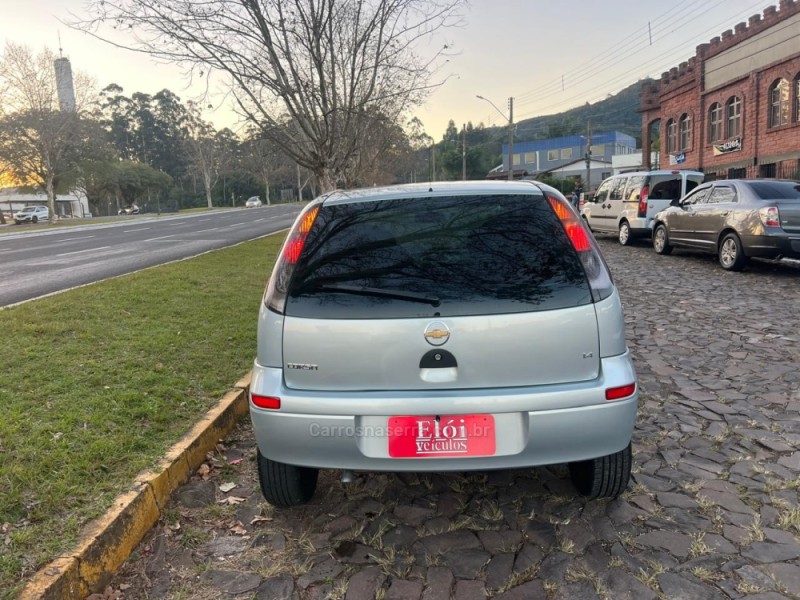 CORSA 1.4 MPFI MAXX 8V FLEX 4P MANUAL - 2012 - DOIS IRMãOS
