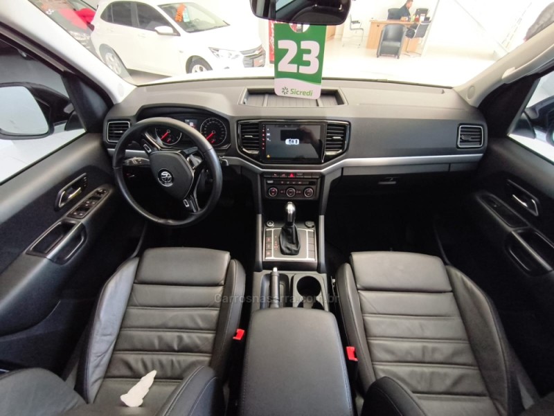 AMAROK 3.0 V6 TDI HIGHLINE CD DIESEL 4MOTION AUTOMÁTICO - 2023 - CAXIAS DO SUL