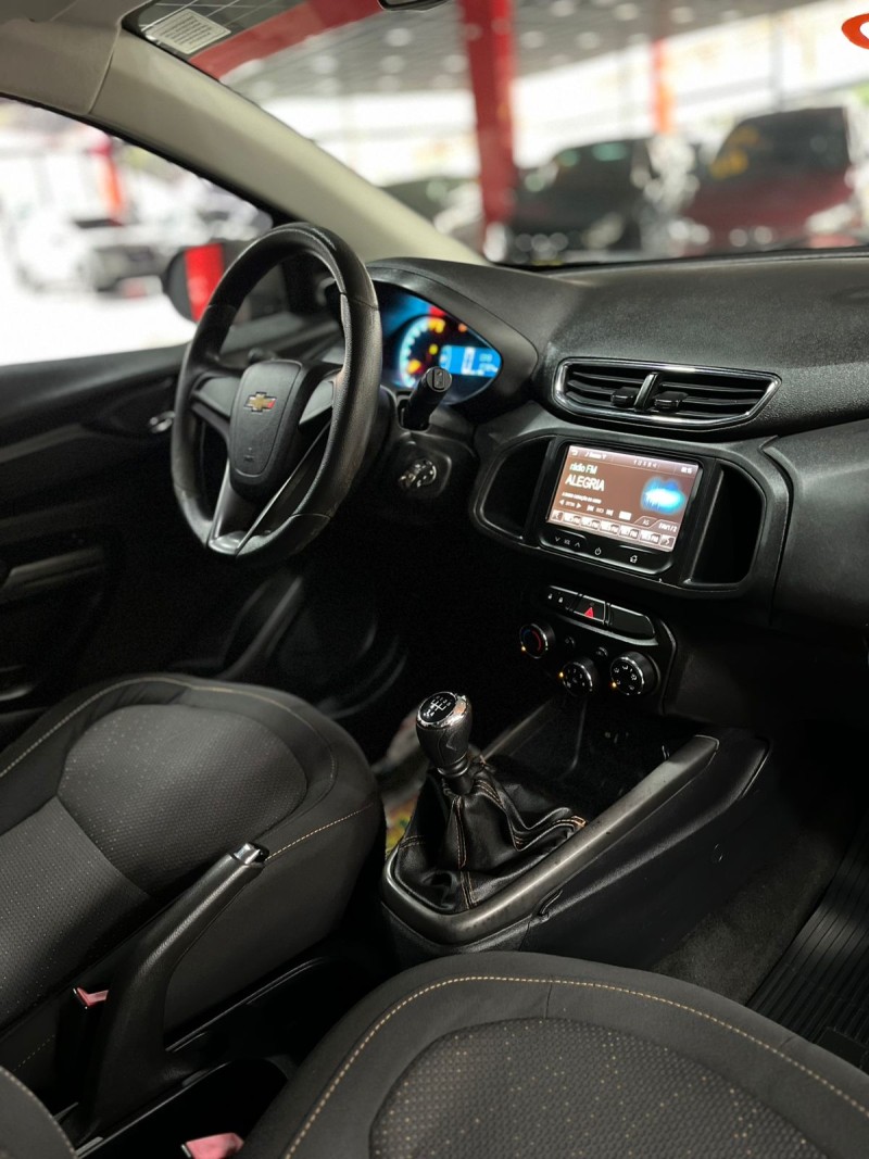 ONIX 1.0 LT 12V FLEX 4P MANUAL - 2013 - SãO LEOPOLDO