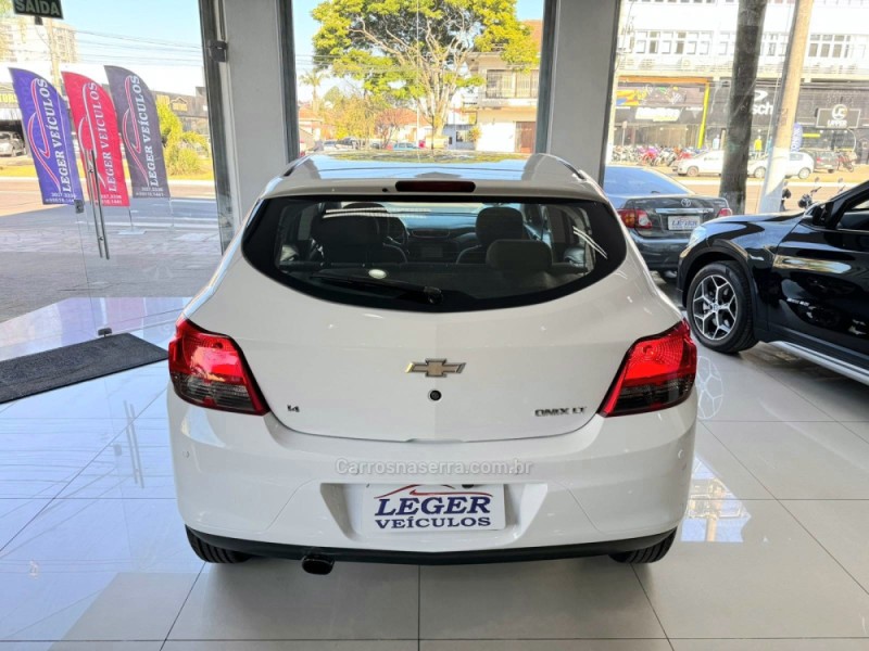 ONIX 1.4 MPFI LT 8V FLEX 4P MANUAL - 2014 - SãO LEOPOLDO