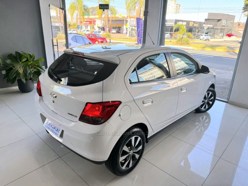ONIX 1.4 MPFI LT 8V FLEX 4P MANUAL - 2014 - SãO LEOPOLDO