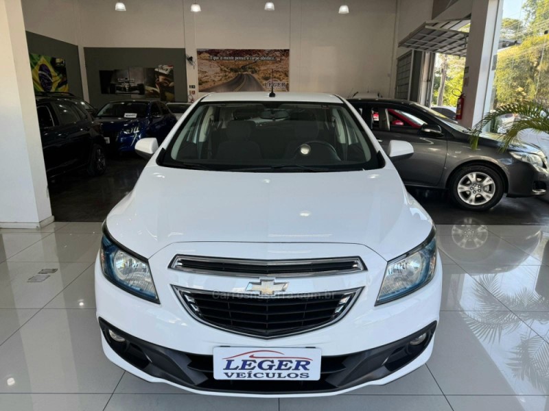 ONIX 1.4 MPFI LT 8V FLEX 4P MANUAL - 2014 - SãO LEOPOLDO