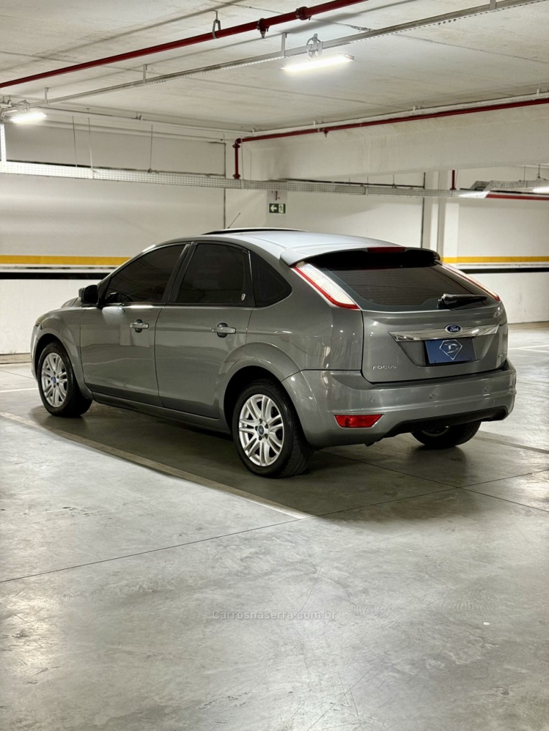 FOCUS 2.0 GHIA 16V GASOLINA 4P AUTOMÁTICO - 2010 - CAXIAS DO SUL
