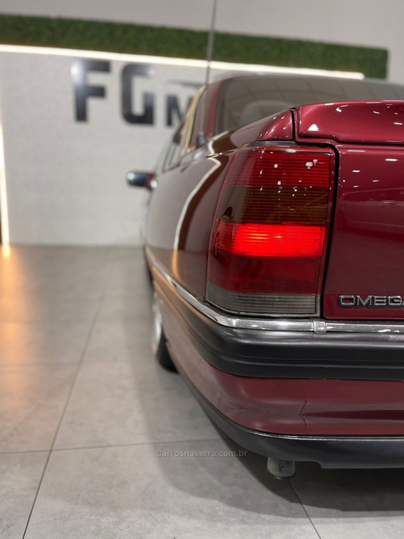 OMEGA 3.0 MPFI DIAMOND 12V GASOLINA 4P MANUAL - 1994 - NOVO HAMBURGO