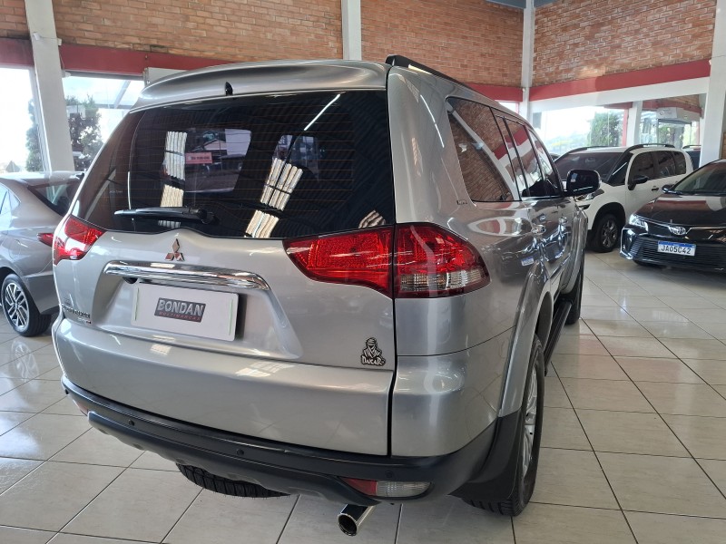 PAJERO DAKAR 3.2 HPE 4X4 7 LUGARES 16V TURBO INTERCOOLER DIESEL 4P AUTOMÁTICO - 2015 - FARROUPILHA